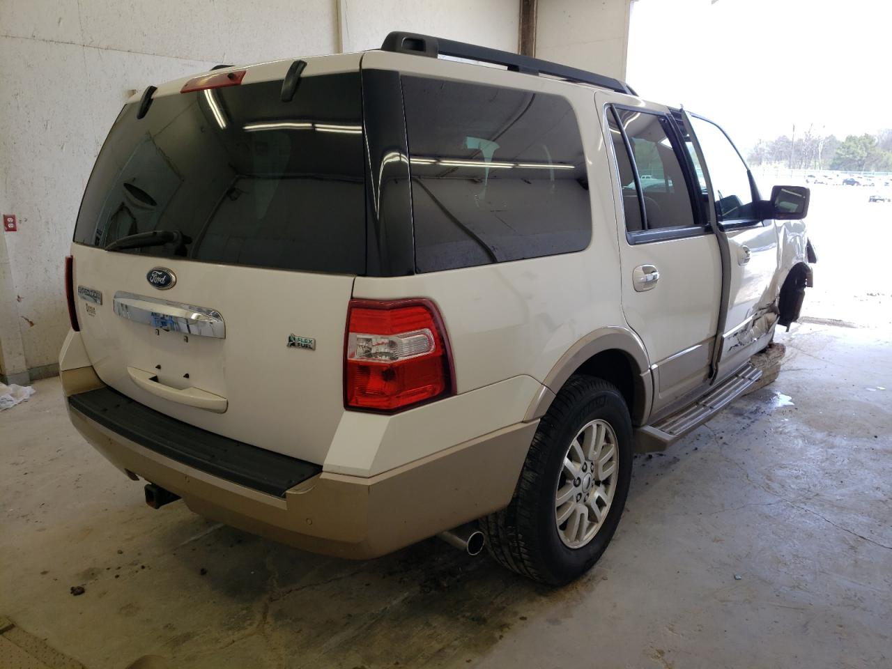 Photo 4 from auction – 2011 FORD EXPEDITION with VIN 1FMJU1J50BEF43441