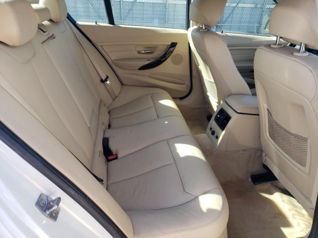 Photo 6 from auction – 2013 BMW UK with VIN WBA3B5C57DF598762