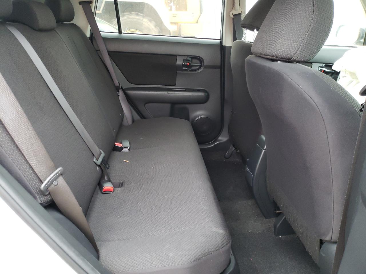 Photo 6 from auction – 2008 TOYOTA SCION XB with VIN JTLKE50EX81049610