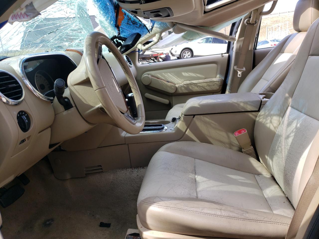 Photo 5 from auction – 2007 FORD EXPLORER E with VIN 1FMEU74EX7UA92869