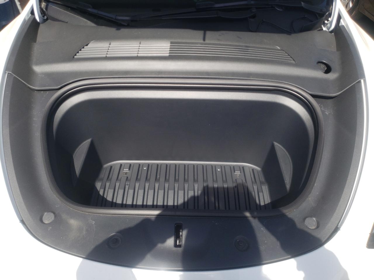Photo 7 from auction – 2021 TESLA MODEL Y with VIN 5YJYGDEE7MF176223