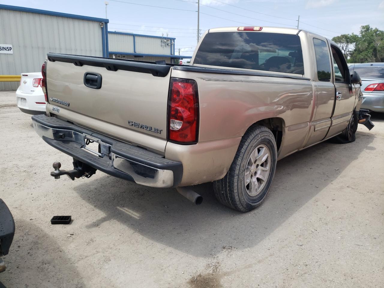 Photo 4 from auction – 2004 CHEVROLET SILVERADO with VIN 2GCEC19T641224108