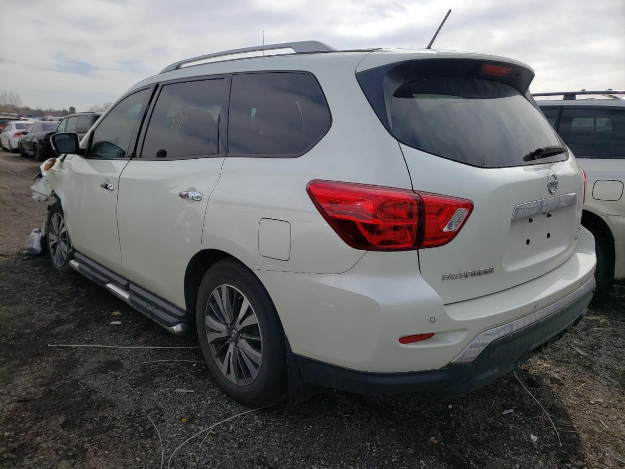 Photo 3 from auction – 2017 NISSAN PATHFINDER with VIN 5N1DR2MM9HC673293