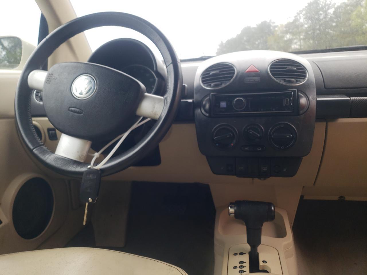 Photo 9 from auction – 2006 VOLKSWAGEN NEW BEETLE with VIN 3VWSF31Y36M307193