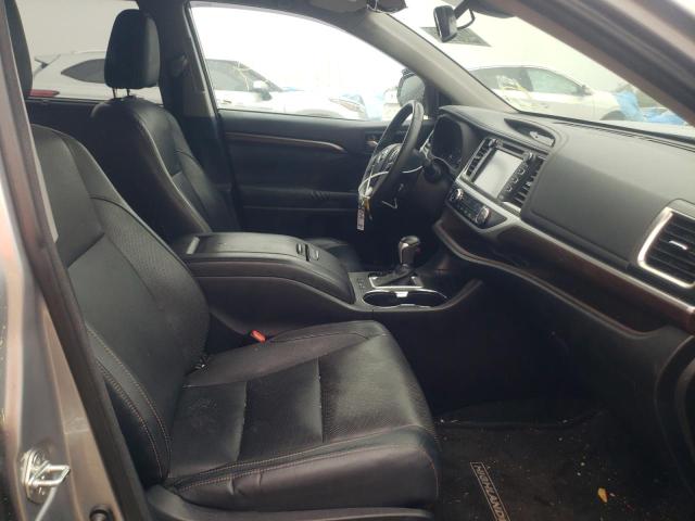 Photo 5 from auction – 2015 TOYOTA HIGHLANDER with VIN 5TDYKRFH9FS045314