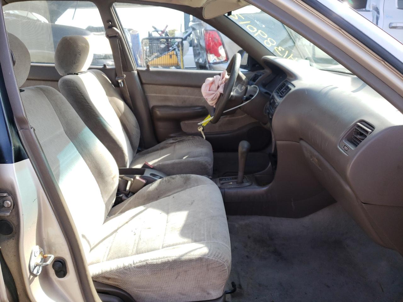 Photo 5 from auction – 1996 TOYOTA COROLLA DX with VIN 2T1BA05E4TC120663