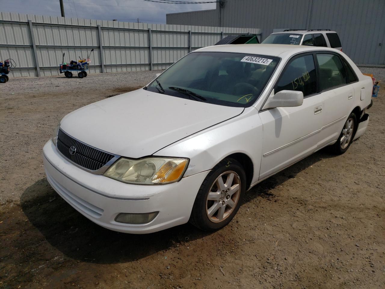 Photo 2 from auction – 2001 TOYOTA AVALON XL with VIN 4T1BF28B71U140660
