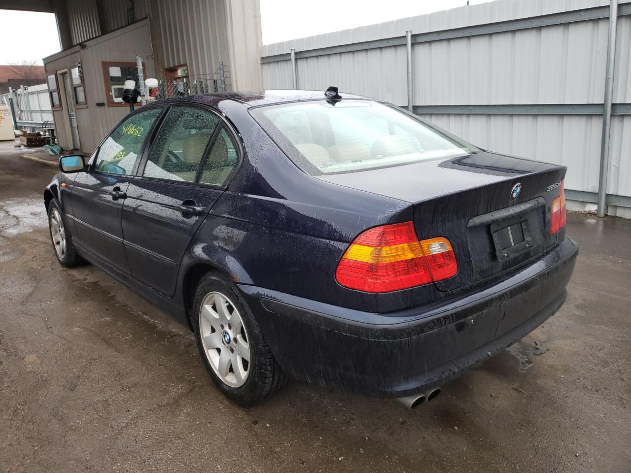 Photo 3 from auction – 2005 BMW 325 XI with VIN WBAEU33455PR15934