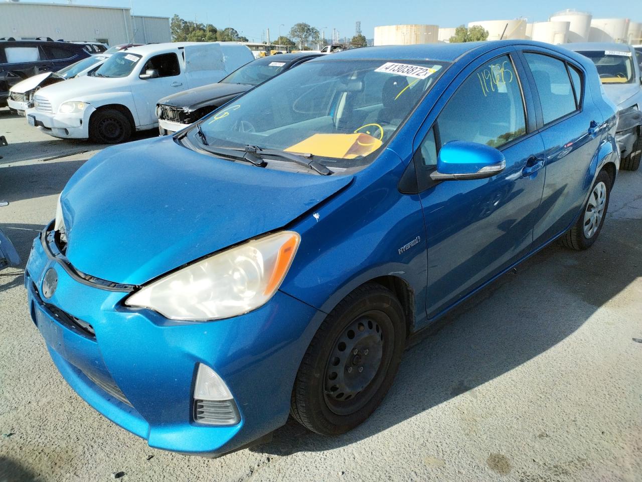 Photo 2 from auction – 2012 TOYOTA PRIUS C with VIN JTDKDTB37C1029371