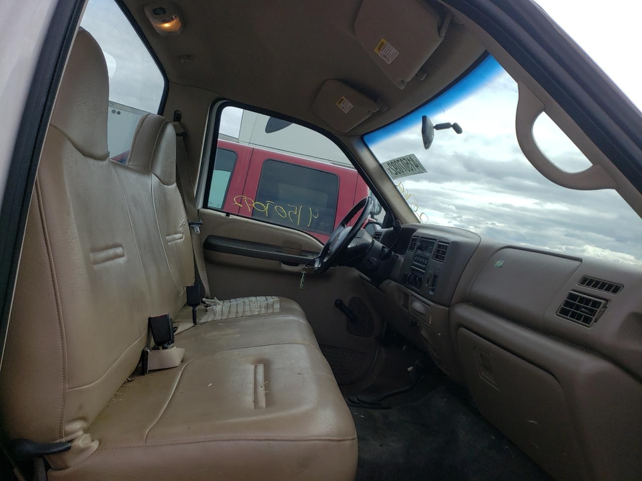 Photo 5 from auction – 2002 FORD F250 SUPER with VIN 1FTNF21L12ED06672