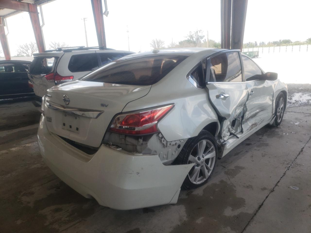 Photo 4 from auction – 2015 NISSAN ALTIMA 2.5 with VIN 1N4AL3AP4FC165118
