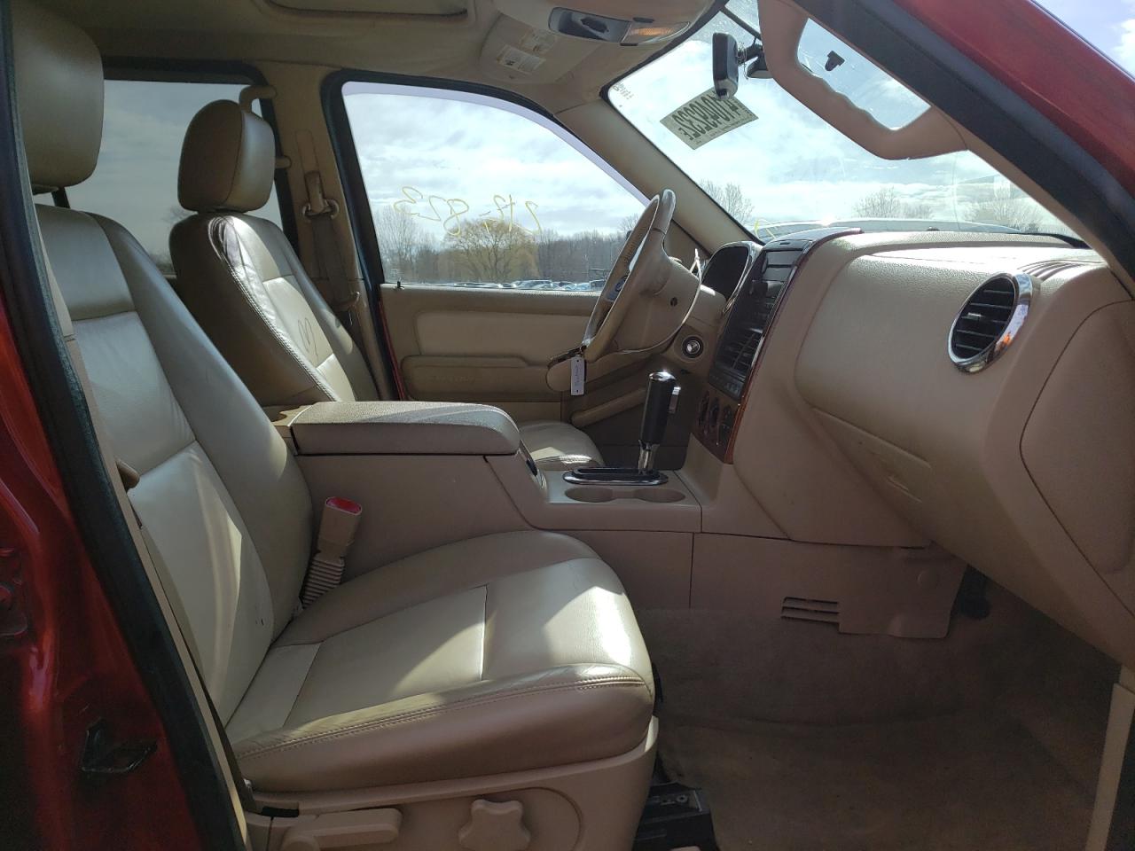 Photo 5 from auction – 2006 FORD EXPLORER E with VIN 1FMEU74E16UA13720