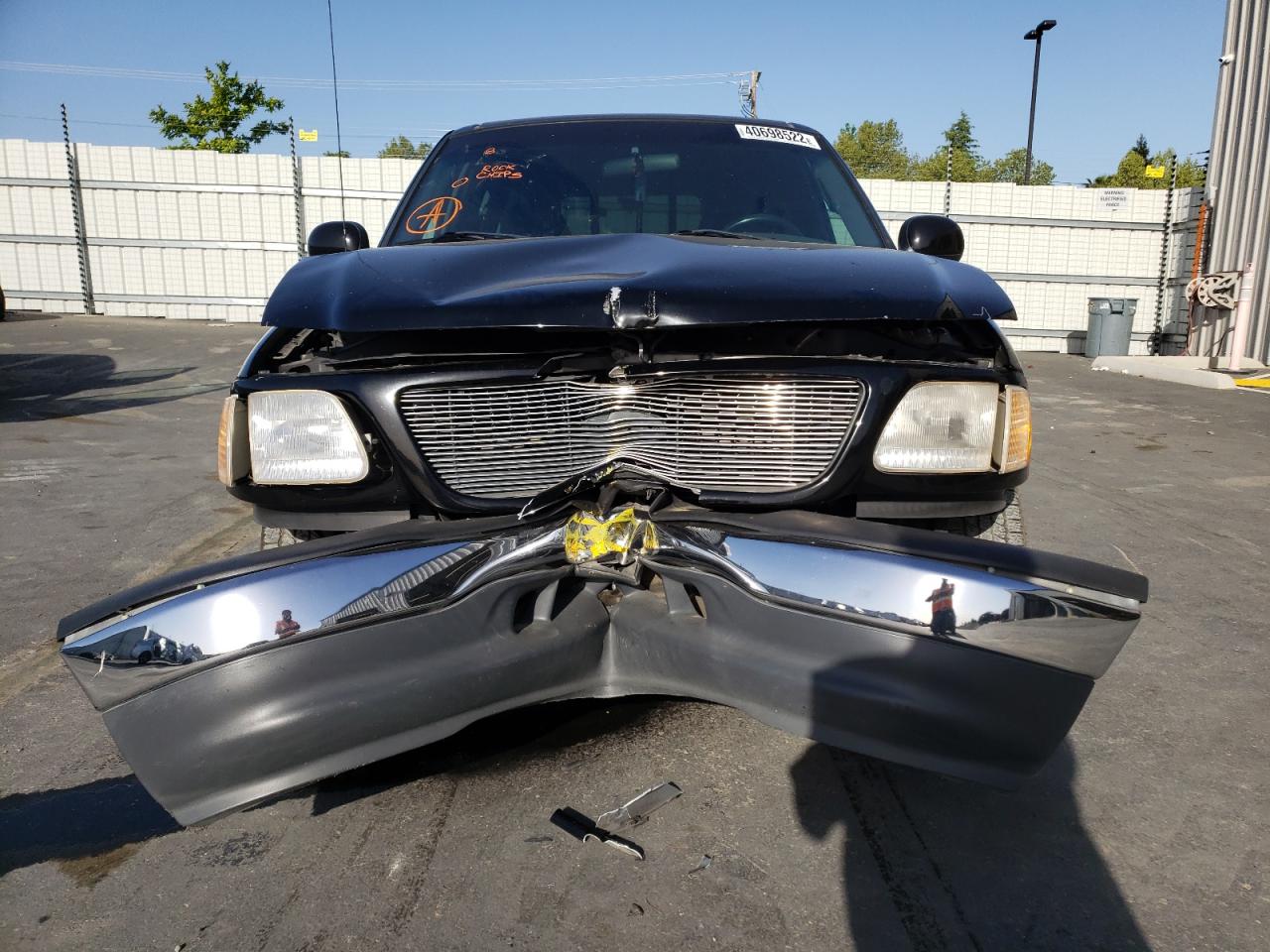 Photo 9 from auction – 2000 FORD F150 with VIN 1FTRX07L0YKB07181