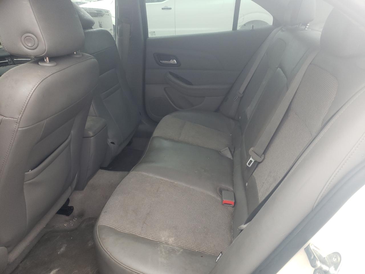 Photo 6 from auction – 2014 CHEVROLET MALIBU 1LT with VIN 1G11C5SLXEF249385