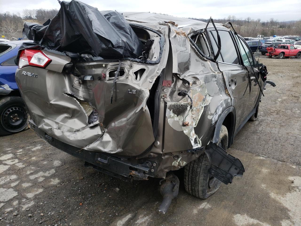Photo 4 from auction – 2013 TOYOTA RAV4 LE with VIN 2T3ZFREV0DW017221