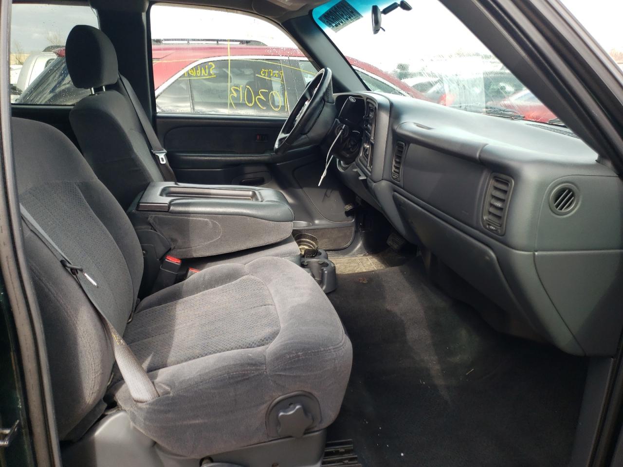 Photo 5 from auction – 2002 CHEVROLET SILVERADO with VIN 1GCEK19T42Z252657
