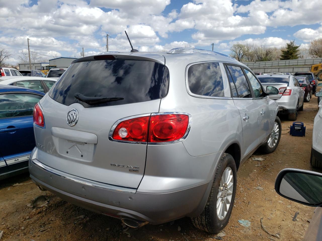 Photo 4 from auction – 2010 BUICK ENCLAVE CX with VIN 5GALVBED3AJ234233