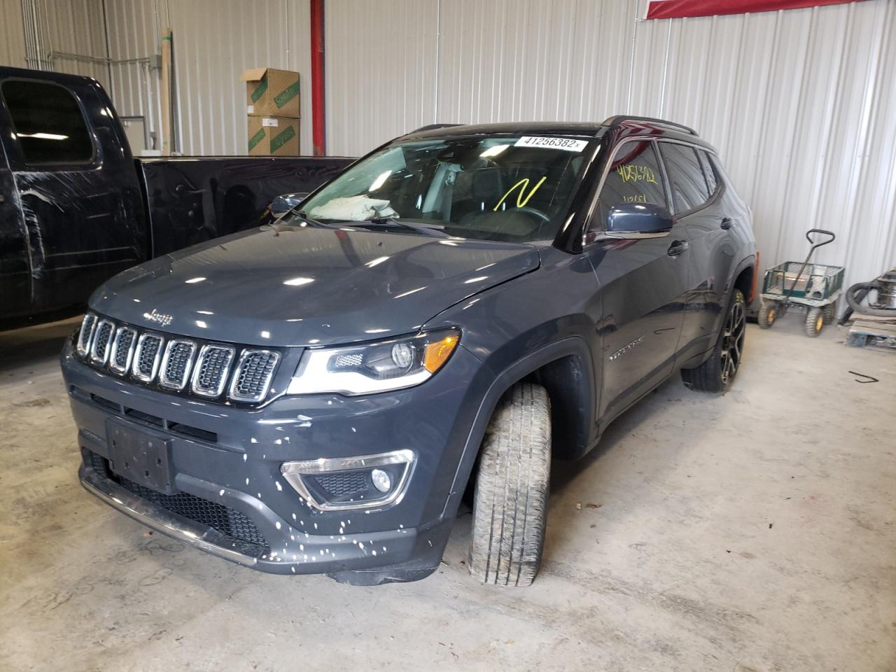 Photo 2 from auction – 2017 JEEP COMPASS LI with VIN 3C4NJDCB2HT636067