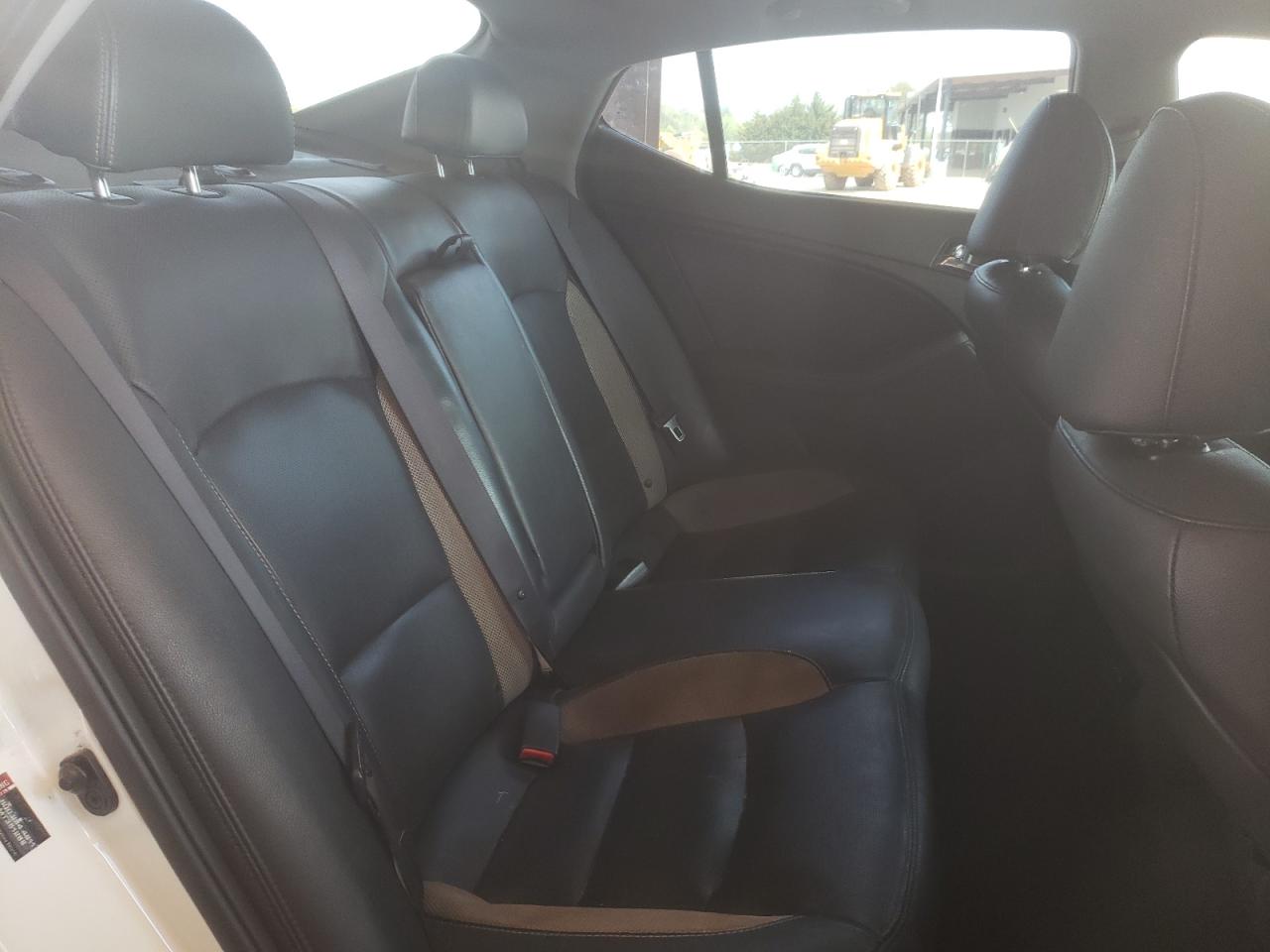 Photo 6 from auction – 2012 KIA OPTIMA SX with VIN 5XXGR4A69CG010981