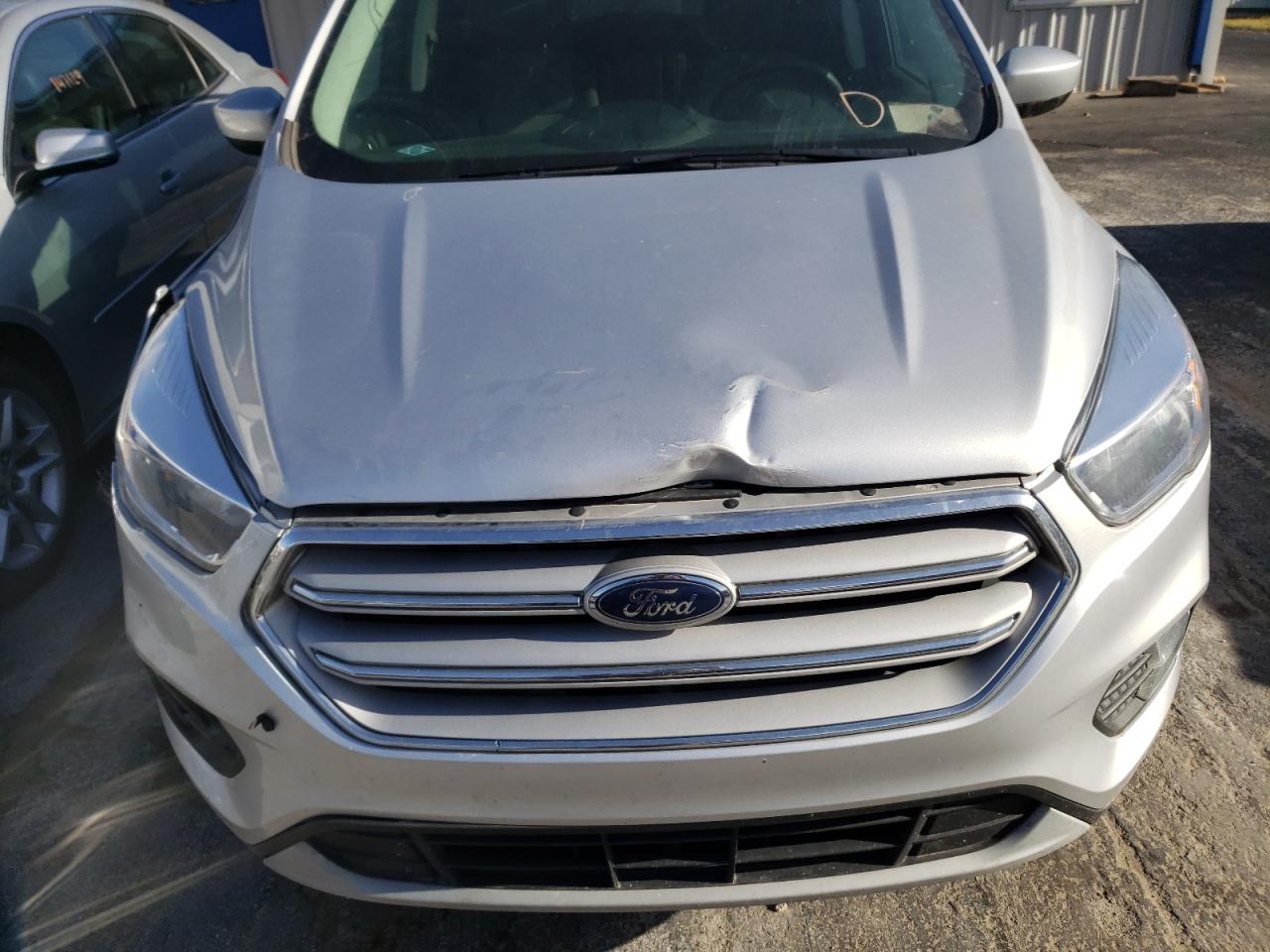 Photo 9 from auction – 2018 FORD ESCAPE SE with VIN 1FMCU9GD9JUC11153
