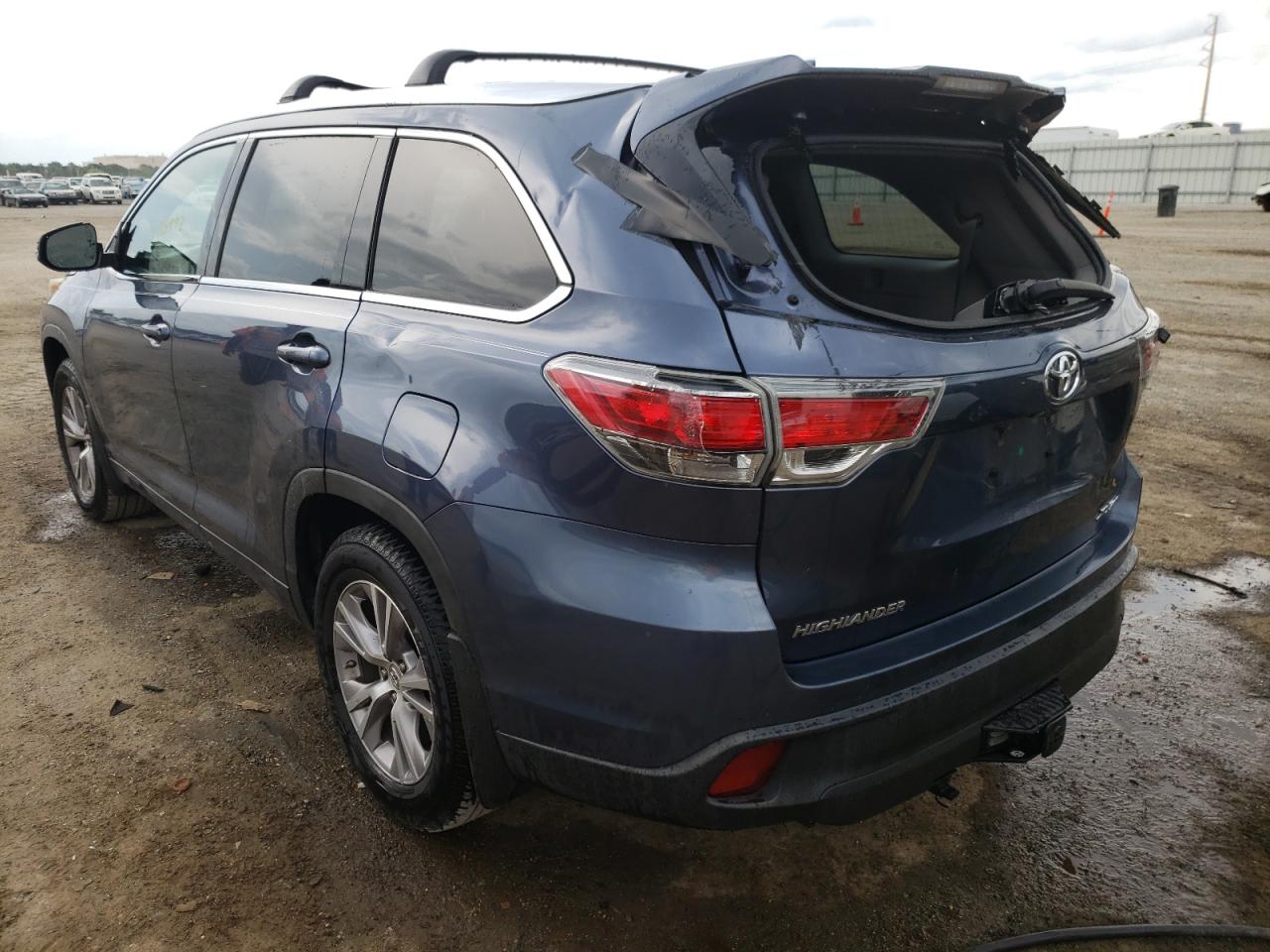 Photo 3 from auction – 2014 TOYOTA HIGHLANDER with VIN 5TDJKRFH2ES049446