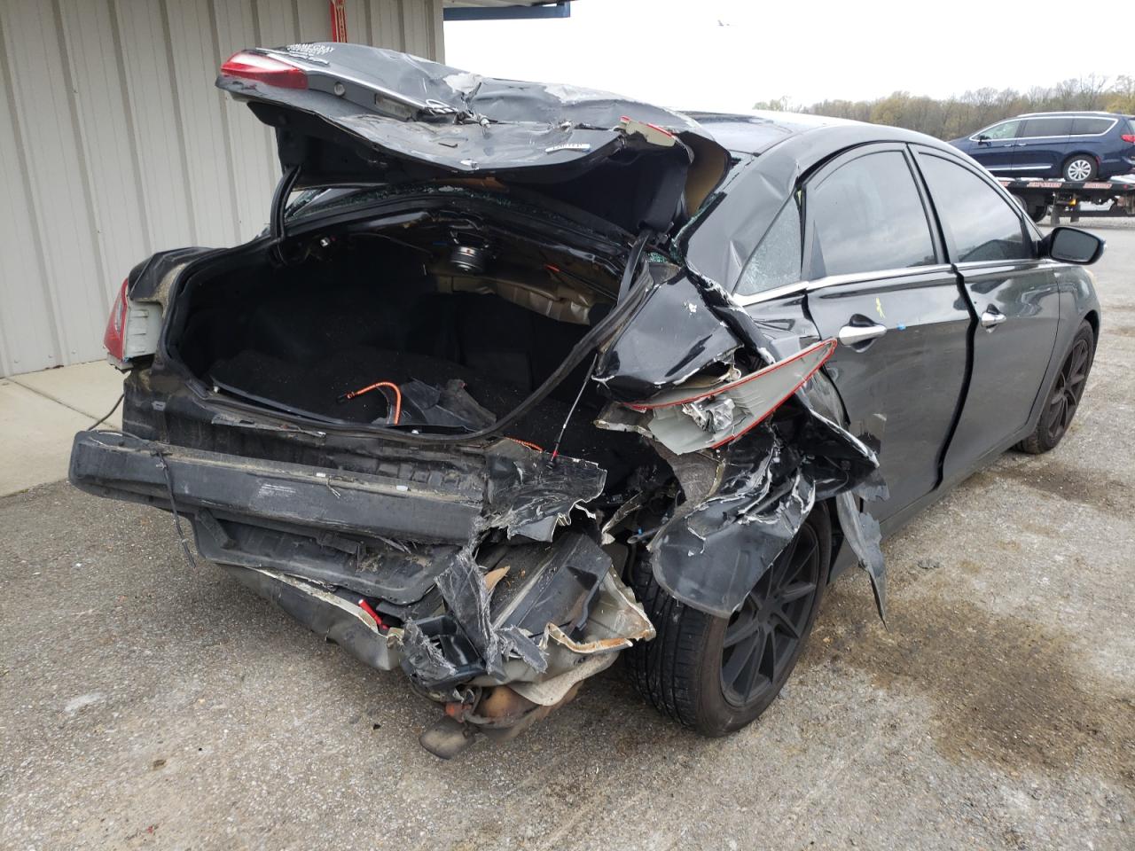 Photo 4 from auction – 2011 HYUNDAI SONATA SE with VIN 5NPEC4AC1BH090102