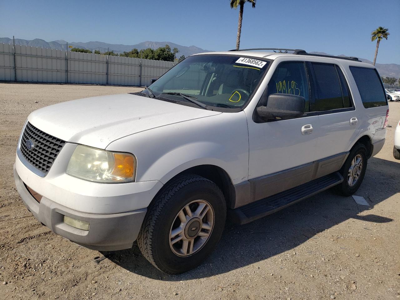Photo 2 from auction – 2003 FORD EXPEDITION with VIN 1FMEU15L83LA50761
