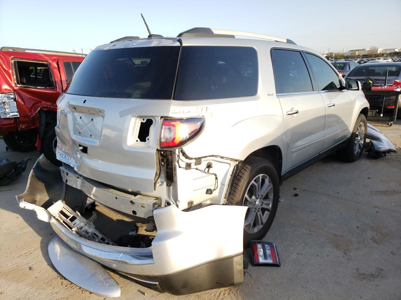 Photo 4 from auction – 2016 GMC ACADIA SLT with VIN 1GKKRRKD2GJ315619