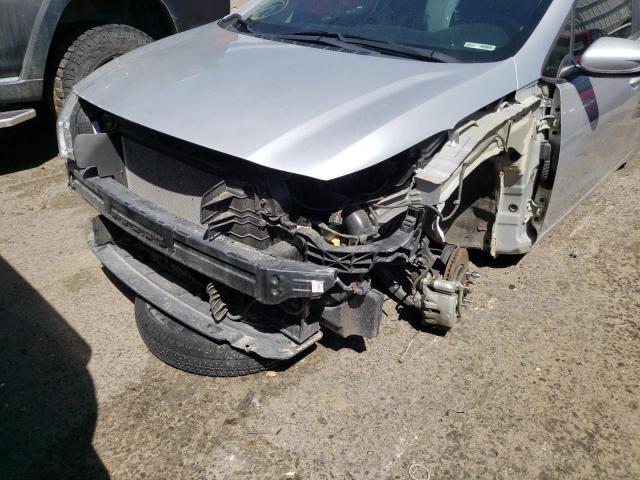 Photo 10 from auction – 2017 KIA FORTE LX with VIN 3KPFL4A70HE008929
