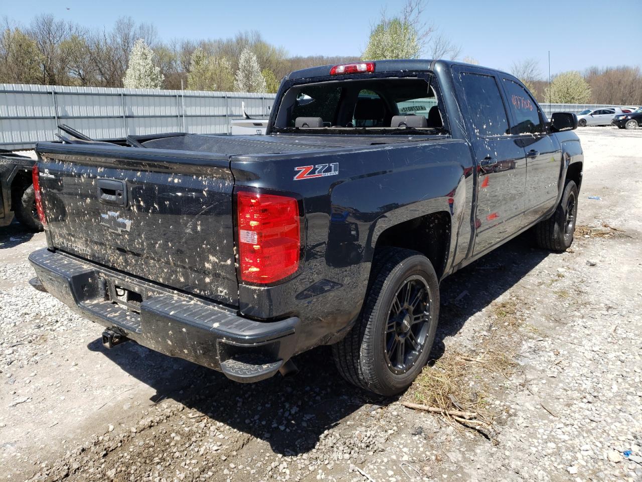 Photo 4 from auction – 2017 CHEVROLET SILVERADO with VIN 3GCUKREC9HG332304