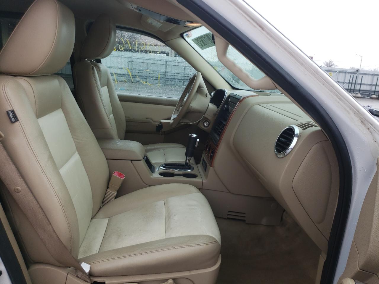 Photo 5 from auction – 2010 FORD EXPLORER E with VIN 1FMEU7EE5AUA88167