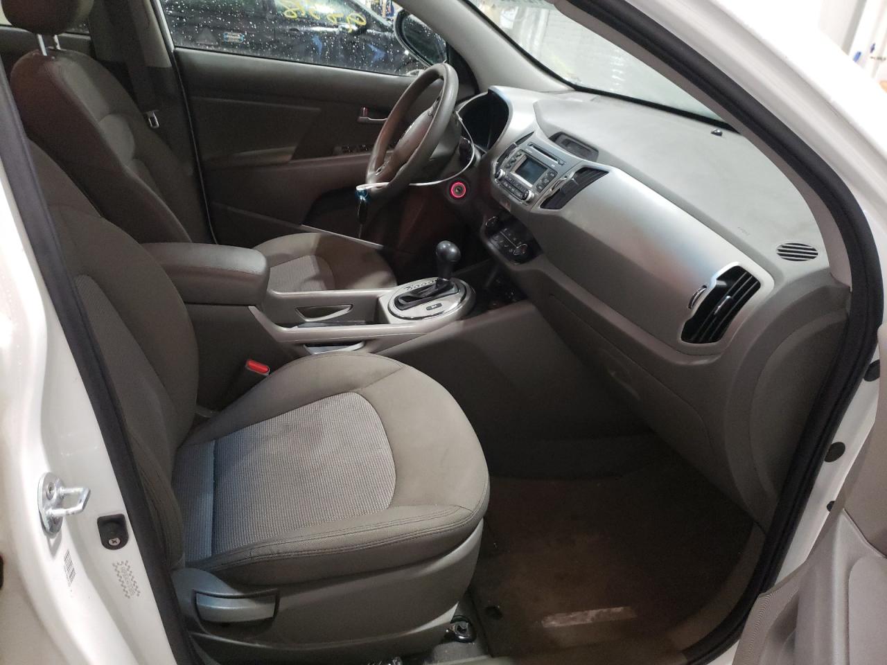 Photo 5 from auction – 2016 KIA SPORTAGE L with VIN KNDPBCAC4G7878096