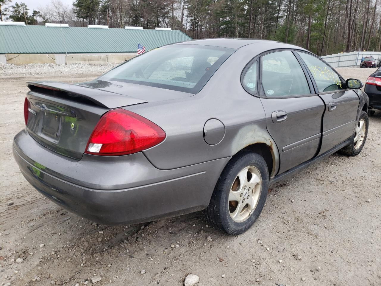 Photo 4 from auction – 2003 FORD TAURUS with VIN 1FAFP55S13G241029