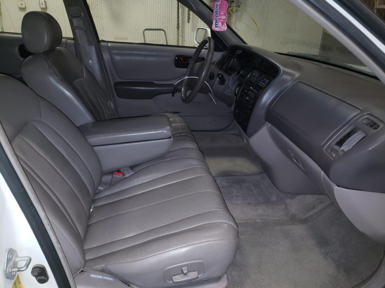 Photo 5 from auction – 1998 TOYOTA AVALON XL with VIN 4T1BF18B2WU247004