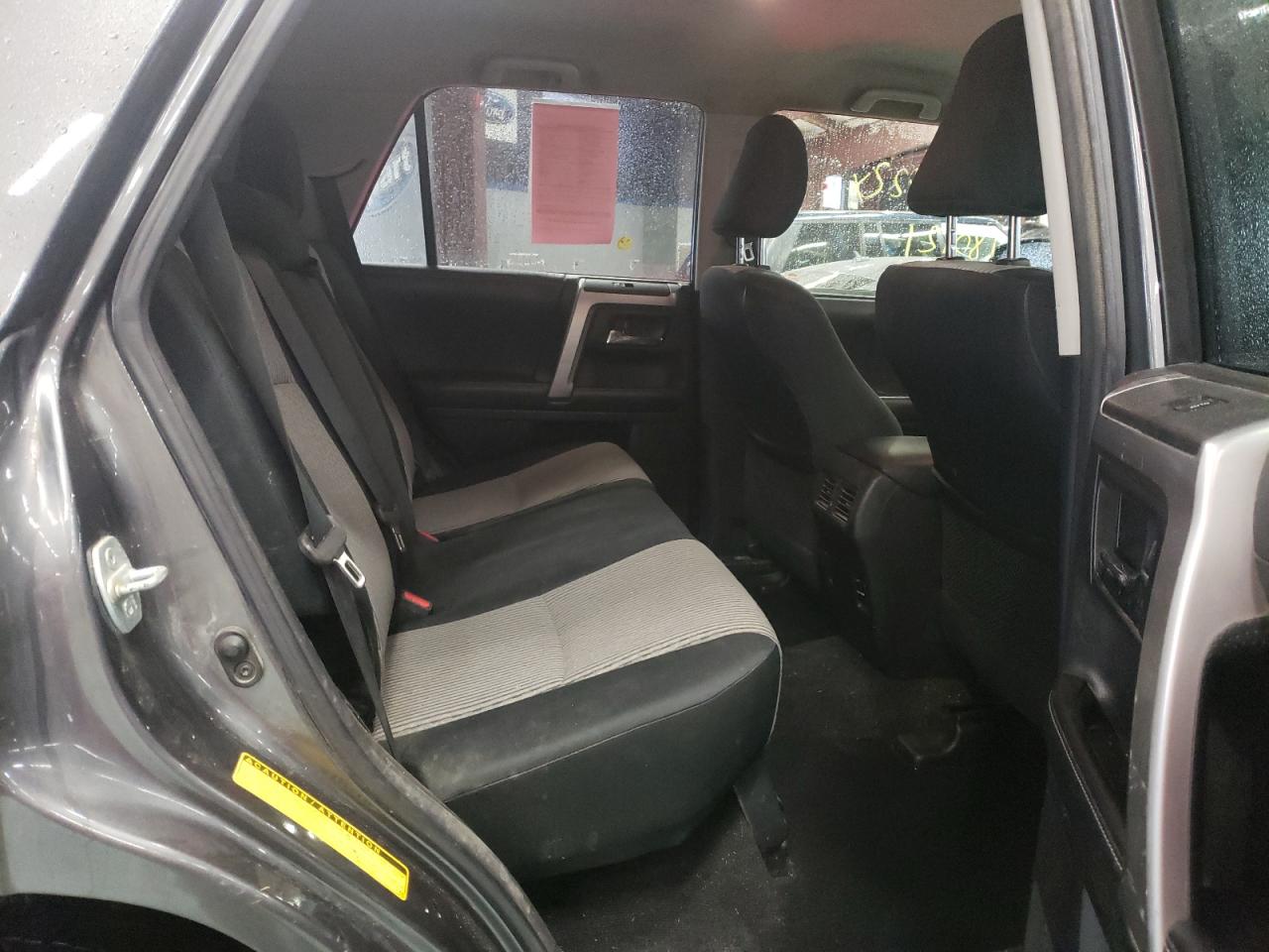 Photo 6 from auction – 2015 TOYOTA 4RUNNER SR with VIN JTEBU5JR1F5207947