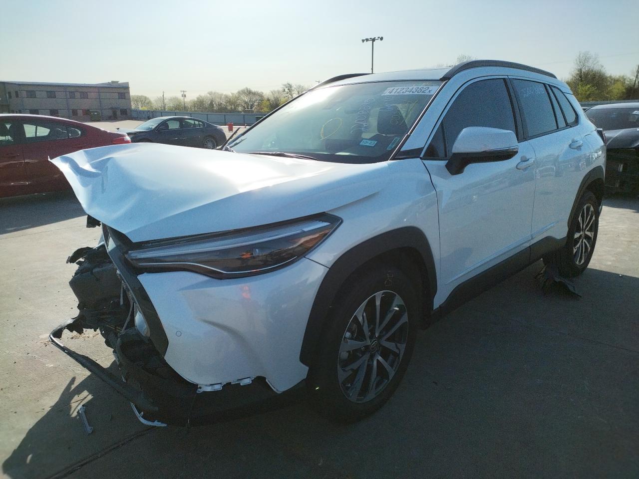 Photo 2 from auction – 2022 TOYOTA COROLLA CR with VIN 7MUDAAAG1NV002821