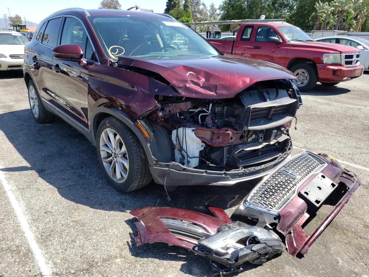 LINCOLN MKC SELECT 2019 with VIN 5LMCJ2D94KUL34096 - Photo from auction