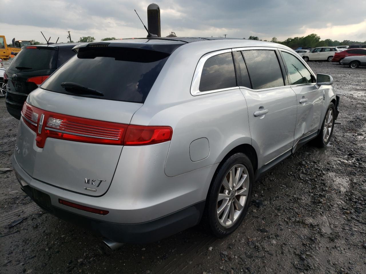 Photo 4 from auction – 2012 LINCOLN MKT with VIN 2LMHJ5AT5CBL50006