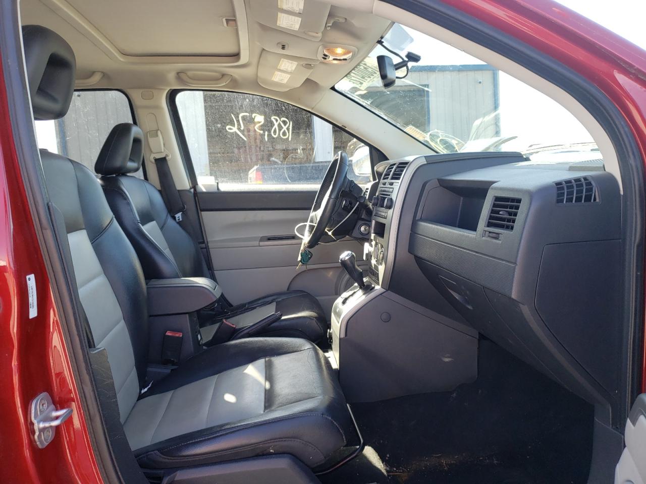 Photo 5 from auction – 2007 JEEP COMPASS LI with VIN 1J8FT57W07D108493