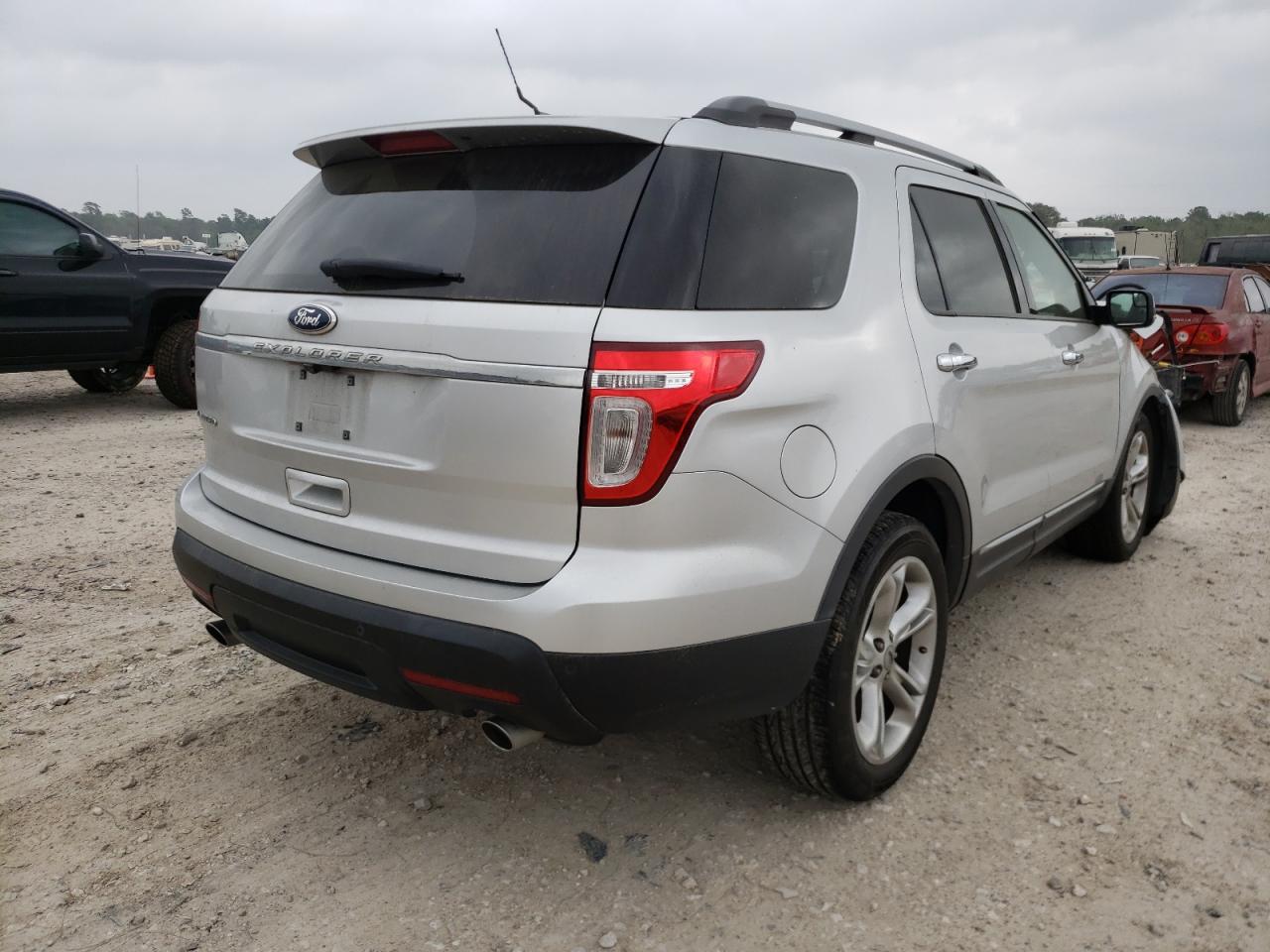 Photo 4 from auction – 2011 FORD EXPLORER L with VIN 1FMHK7F8XBGA76530