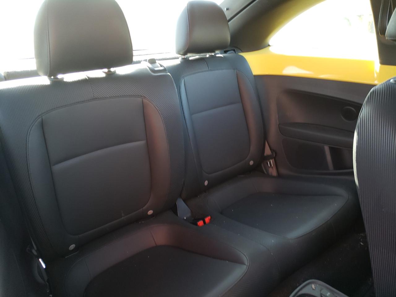 Photo 6 from auction – 2012 VOLKSWAGEN BEETLE with VIN 3VWJP7AT4CM602643