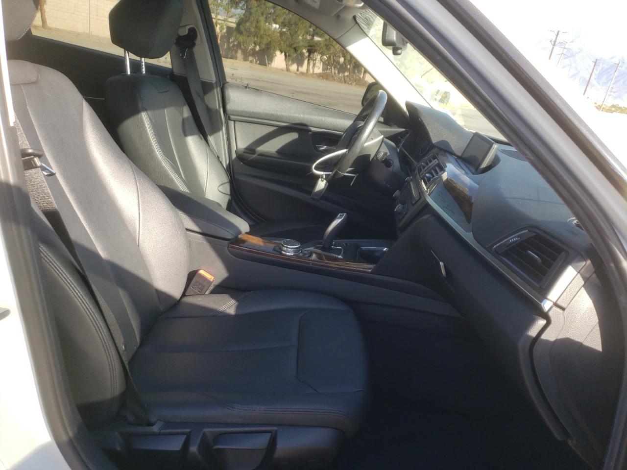 Photo 5 from auction – 2015 BMW 320 I with VIN WBA3B1G56FNT06174