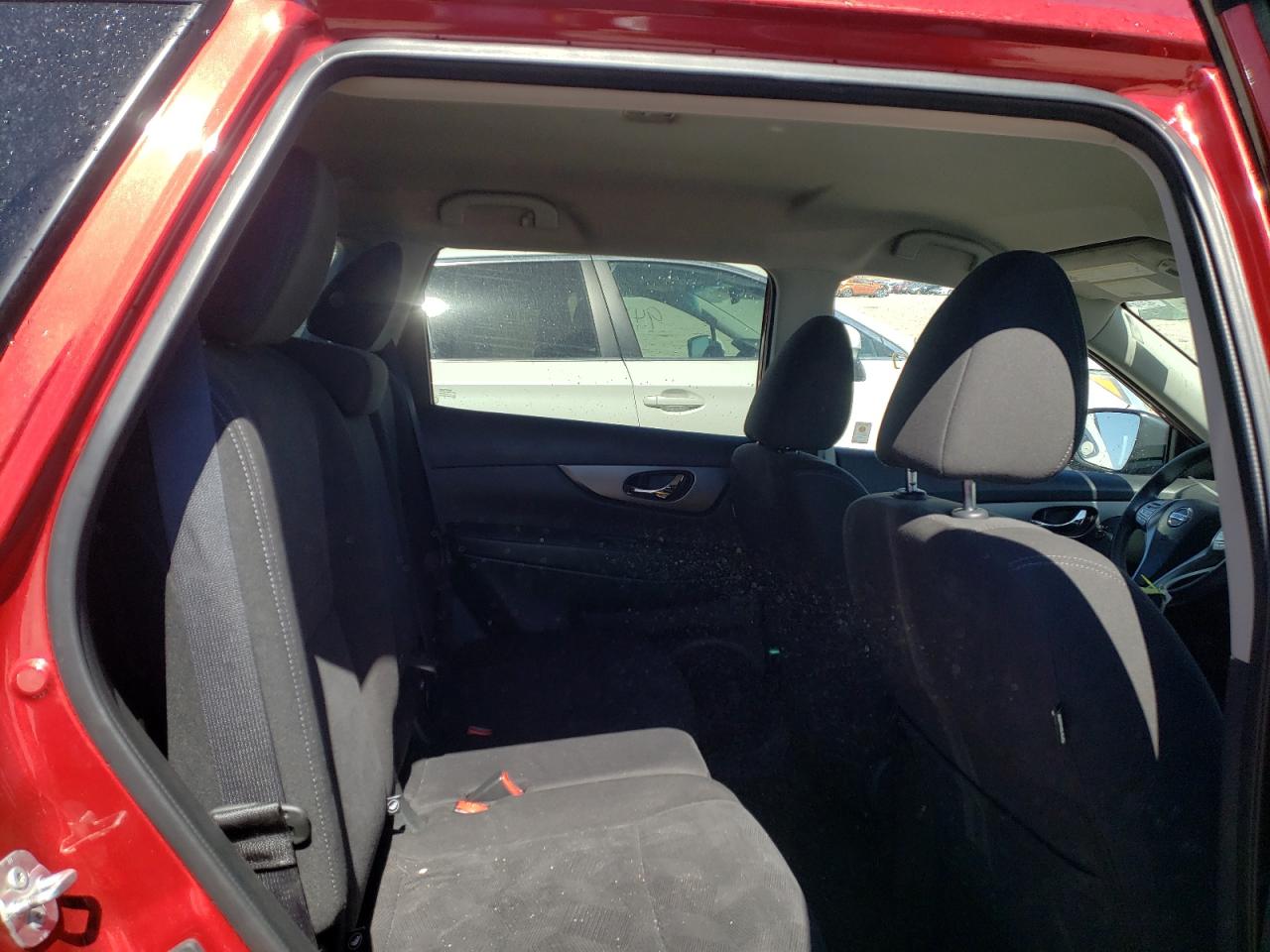 Photo 6 from auction – 2016 NISSAN ROGUE S with VIN KNMAT2MV3GP655901