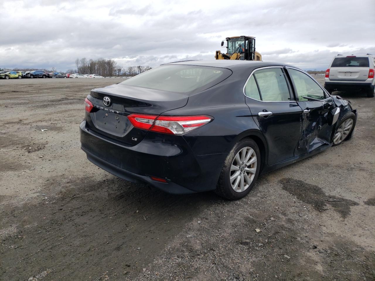 Photo 4 from auction – 2018 TOYOTA CAMRY with VIN JTNB11HK7J3020047