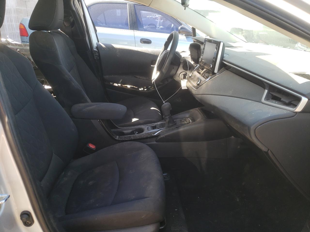 Photo 5 from auction – 2021 TOYOTA COROLLA LE with VIN 5YFEPMAE5MP219227