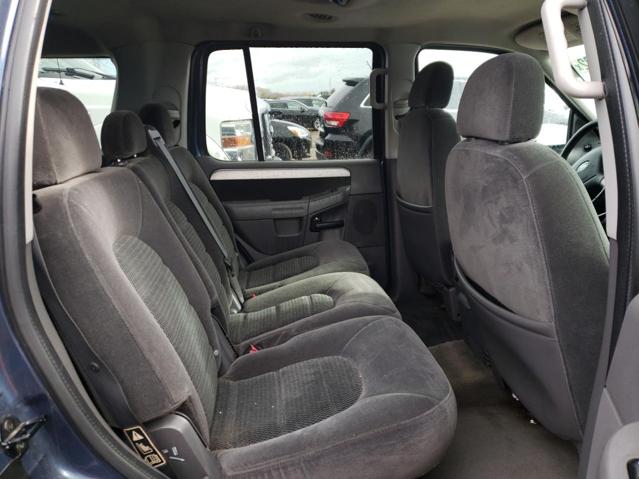 Photo 6 from auction – 2003 FORD EXPLORER X with VIN 1FMZU73K73ZA59611