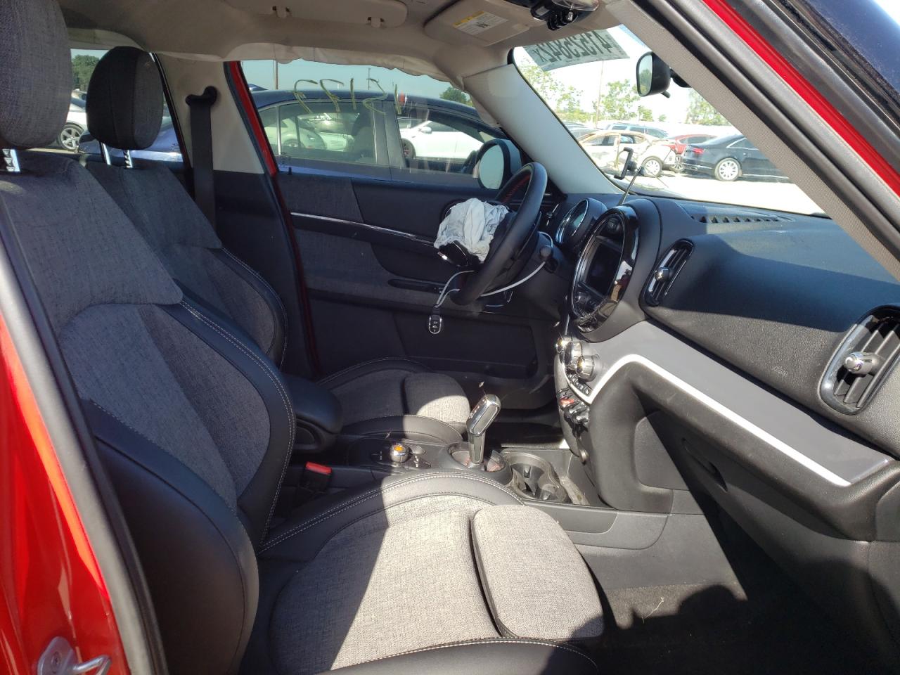 Photo 5 from auction – 2020 MINI COOPER S C with VIN WMZYW7C05L3L61586