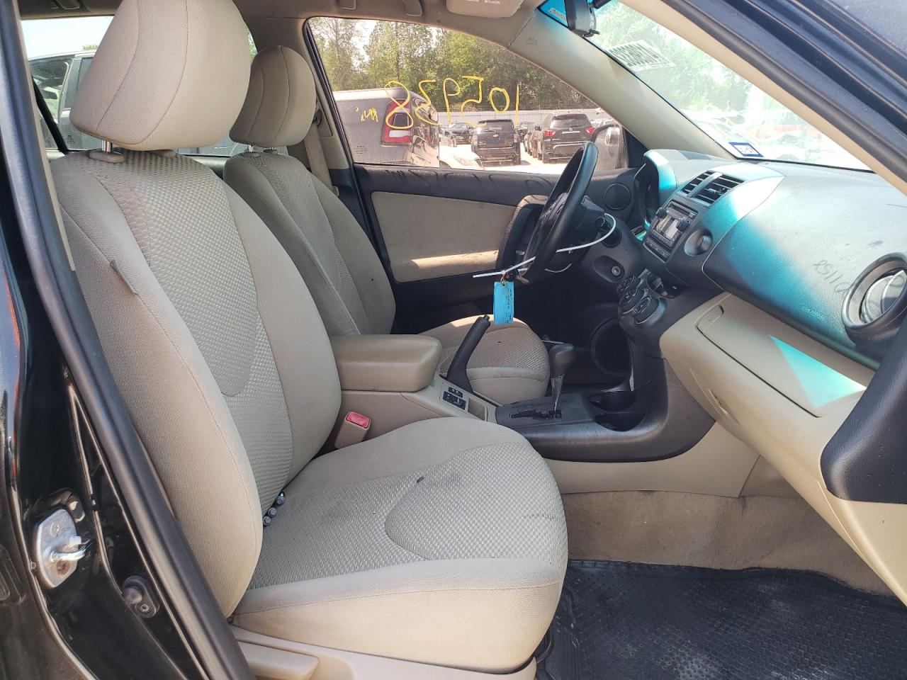 Photo 5 from auction – 2012 TOYOTA RAV4 with VIN 2T3ZF4DV6CW132828