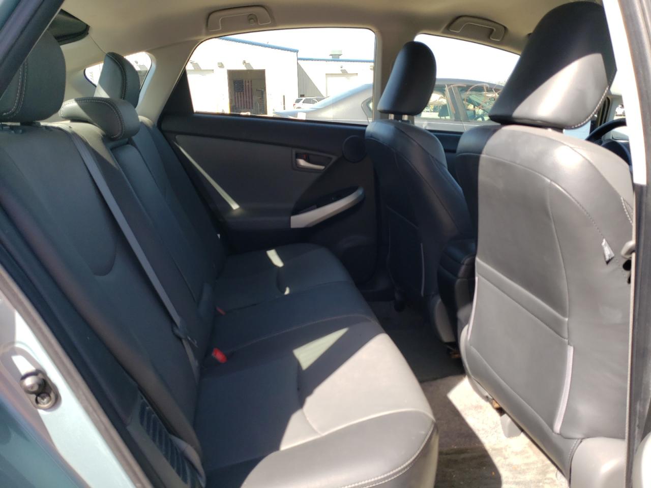 Photo 6 from auction – 2013 TOYOTA PRIUS with VIN JTDKN3DU8D5642662