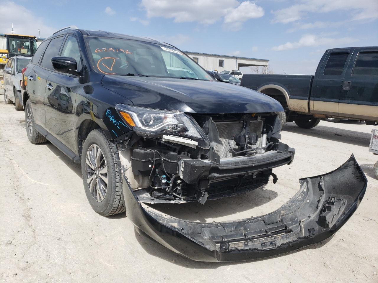 NISSAN PATHFINDER 2019 with VIN 5N1DR2MM1KC629196 - Photo from auction